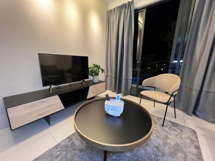 Apartment Elegant Armadale With Pool At Galacity Kuching