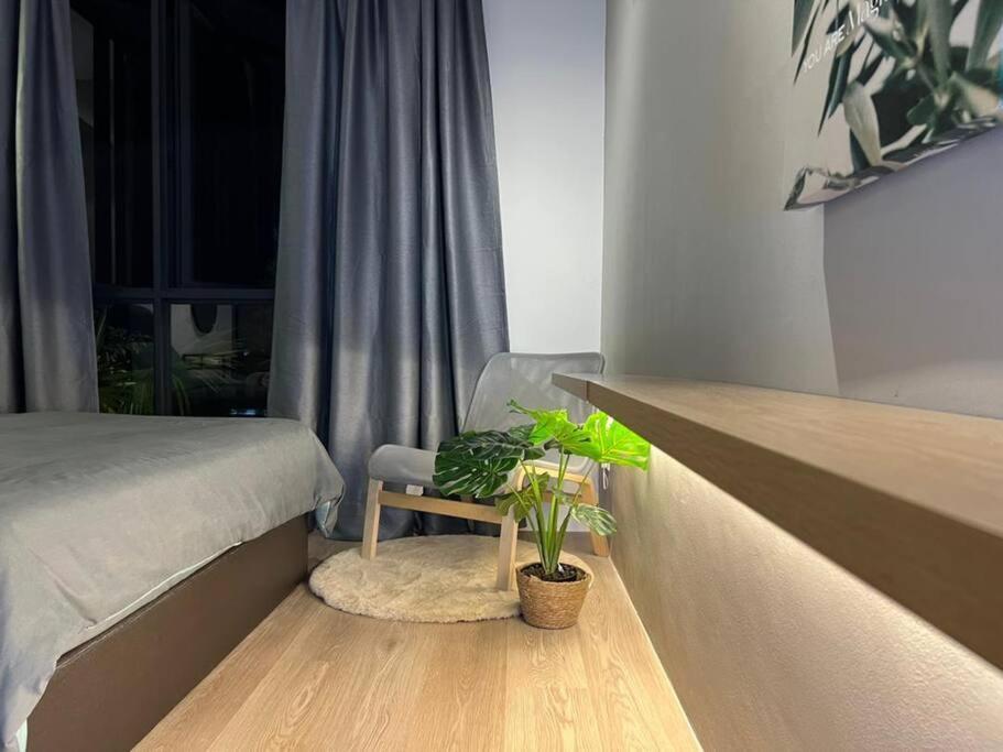 Elegant Armadale With Pool At Galacity Apartment