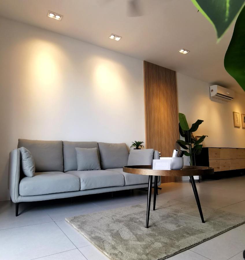 Elegant Armadale With Pool At Galacity *