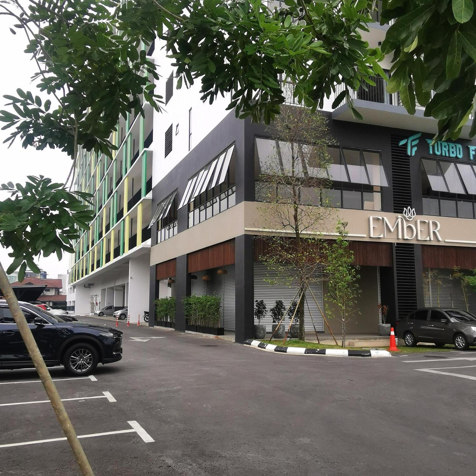 Apartment Elegant Armadale With Pool At Galacity Kuching